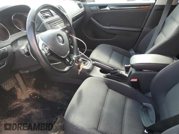 ✅ 2015 Volkswagen Jetta SE • VIN: 3VWD07AJ5FM322332 • Lot: 80368245. Listed on Copart with 112,067 mi. Free auction sales archive from the USA and detailed vehicle history report at DreamBid. Image 7.