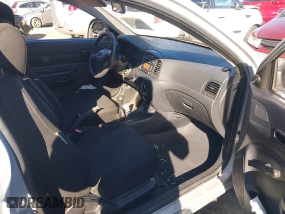 ✅ 2008 Hyundai Accent GS • VIN: KMHCM36C88U095153 • Лот: 40848236. Опубликован ранее на IAAI с пробегом 163 552 миль. Бесплатный доступ к архиву аукционных продаж из США и подробный отчёт об истории автомобиля на DreamBid. Изображение 5.