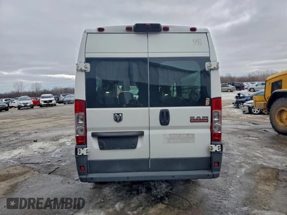 ✅ 2014 Ram ProMaster Cargo • VIN: 3C6URVJG3EE124642 • Lot: 95806615. Listed on Copart with 126,181 mi. Free auction sales archive from the USA and detailed vehicle history report at DreamBid. Image 6.