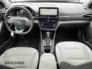 2022 Hyundai Ioniq Limited с VIN KMHC05LC6NU278977, выставлен на аукционе Copart как лот 89195015 с пробегом 14 182 миль миль и Списание • Salvage title. История ставок и продаж доступна на DreamBid. Изображение 8.