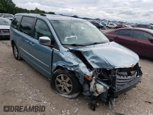 ✅ 2010 Chrysler Town & Country Touring Plus • VIN: 2A4RR8DX0AR494185 • Lot: 68684335. Wystawiony na Copart z przebiegiem 131 904 mil. Bezpłatny archiwum sprzedaży aukcyjnych z USA i szczegółowy raport historii pojazdu na DreamBid. Zdjęcie 4.