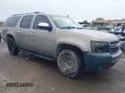 ✅ 2007 Chevrolet Suburban LTZ • VIN: 1GNFK16327J154121 • Lot: 43727475. Listed on IAAI with 190,340 mi. Free auction sales archive from the USA and detailed vehicle history report at DreamBid. Image 1.