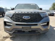 ✅ 2022 Ford Explorer ST-Line • VIN: 1FMSK7KH5NGA28935 • Lot: 52208595. Wystawiony na Copart z przebiegiem 59 924 mil. Bezpłatny archiwum sprzedaży aukcyjnych z USA i szczegółowy raport historii pojazdu na DreamBid. Zdjęcie 5.