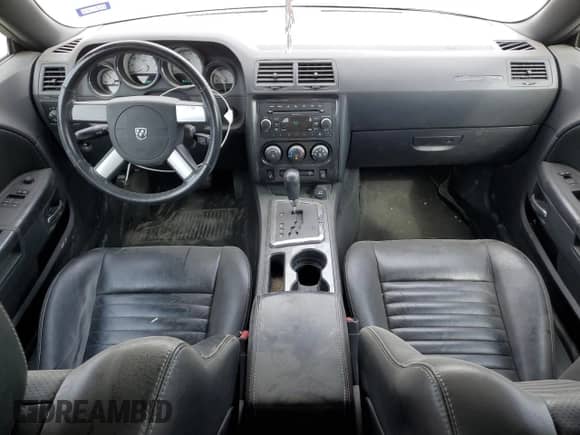 ✅ 2010 Dodge Challenger SE • VIN: 2B3CJ4DV1AH190039 • Lot: 76361104. Wystawiony na Copart z przebiegiem 96 584 mil. Bezpłatny archiwum sprzedaży aukcyjnych z USA i szczegółowy raport historii pojazdu na DreamBid. Zdjęcie 8.