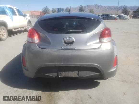 ✅ 2013 Hyundai Veloster w/Gray Int • VIN: KMHTC6AD6DU145434 • Lot: 43052704. Wystawiony na Copart z przebiegiem 106 055 mil. Bezpłatny archiwum sprzedaży aukcyjnych z USA i szczegółowy raport historii pojazdu na DreamBid. Zdjęcie 6.