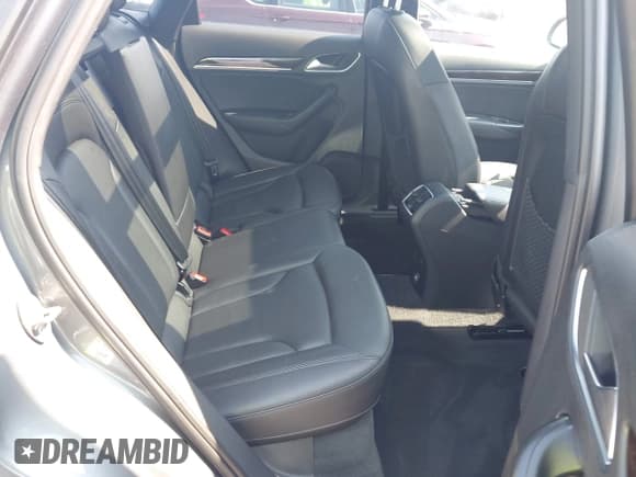 ✅ 2017 Audi Q3 Premium Plus • VIN: WA1JCCFS8HR003056 • Lot: 42570081. Listed on IAAI with 82,210 mi. Free auction sales archive from the USA and detailed vehicle history report at DreamBid. Image 8.