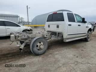 2007 Dodge 3500 SLT z VIN 3D7MX48A77G793181, wystawiony jako Copart lot #51067965 z przebiegiem 323 582 mil mil oraz Szkoda całkowita • Salvage title. Historia ofert i sprzedaży dostępna na DreamBid. Obrazek 3.