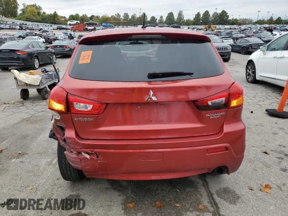 ✅ 2012 Mitsubishi Outlander ES • VIN: JA4AP3AU9CZ010555 • Lot: 90281215. Wystawiony na Copart z przebiegiem 202 305 mil. Bezpłatny archiwum sprzedaży aukcyjnych z USA i szczegółowy raport historii pojazdu na DreamBid. Zdjęcie 6.