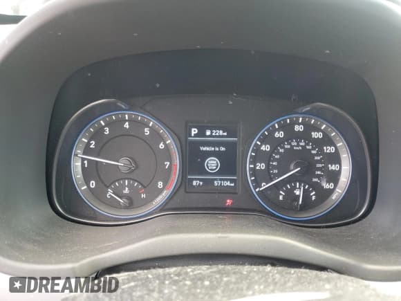 ✅ 2019 Hyundai Kona SEL • VIN: KM8K22AA2KU314374 • Лот: 71012745. Опубликован ранее на Copart с пробегом 57 104 миль. Бесплатный доступ к архиву аукционных продаж из США и подробный отчёт об истории автомобиля на DreamBid. Изображение 9.