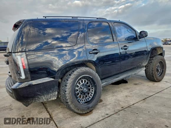 ✅ 2014 Chevrolet Tahoe LS • VIN: 1GNSCAE05ER186613 • Lot: 93257975. Wystawiony na Copart z przebiegiem 191 979 mil. Bezpłatny archiwum sprzedaży aukcyjnych z USA i szczegółowy raport historii pojazdu na DreamBid. Zdjęcie 3.