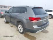 ✅ 2018 Volkswagen Atlas S • VIN: 1V2AP2CA9JC559979 • Lot: 43932041. Wystawiony na IAAI z przebiegiem Nie podano. Bezpłatny archiwum sprzedaży aukcyjnych z USA i szczegółowy raport historii pojazdu na DreamBid. Zdjęcie 3.