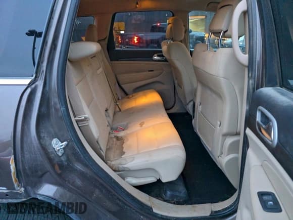 ✅ 2021 Jeep Grand Cherokee Laredo E • VIN: 1C4RJEAG4MC570472 • Lot: 94381895. Wystawiony na Copart z przebiegiem 117 027 mil. Bezpłatny archiwum sprzedaży aukcyjnych z USA i szczegółowy raport historii pojazdu na DreamBid. Zdjęcie 6.