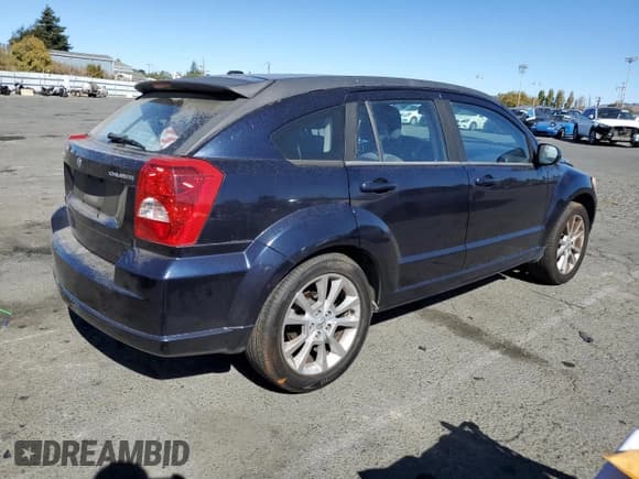 ✅ 2011 Dodge Caliber Heat • VIN: 1B3CB5HA7BD116584 • Лот: 82852494. Опубликован ранее на Copart с пробегом 194 300 миль. Бесплатный доступ к архиву аукционных продаж из США и подробный отчёт об истории автомобиля на DreamBid. Изображение 3.