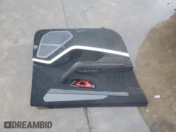 ✅ 2023 Lamborghini Urus Performante • VIN: ZPBUC3ZL1PLA27460 • Lot: 83781864. Listed on Copart with 9,091 mi. Free auction sales archive from the USA and detailed vehicle history report at DreamBid. Image 15.