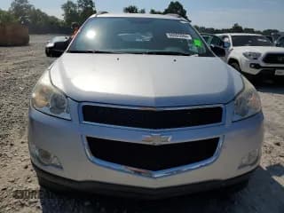 ✅ 2012 Chevrolet Traverse LS • VIN: 1GNKRFED9CJ121466 • Lot: 66995594. Wystawiony na Copart z przebiegiem 10 588 mil. Bezpłatny archiwum sprzedaży aukcyjnych z USA i szczegółowy raport historii pojazdu na DreamBid. Zdjęcie 5.