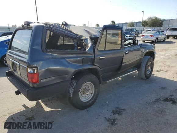 ✅ 1994 Toyota 4Runner • VIN: JT3VN29V3R0035229 • Lot: 77041964. Wystawiony na Copart z przebiegiem 260 543 mil. Bezpłatny archiwum sprzedaży aukcyjnych z USA i szczegółowy raport historii pojazdu na DreamBid. Zdjęcie 3.