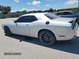 ✅ 2020 Dodge Challenger R/T Scat Pack • VIN: 2C3CDZFJ5LH201368 • Lot: 60993674. Wystawiony na Copart z przebiegiem 42 370 mil. Bezpłatny archiwum sprzedaży aukcyjnych z USA i szczegółowy raport historii pojazdu na DreamBid. Zdjęcie 2.