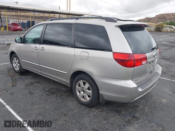 ✅ 2004 Toyota Sienna CE • VIN: 5TDZA23C44S153439 • Lot: 43388365. Listed on IAAI with 212,951 mi. Free auction sales archive from the USA and detailed vehicle history report at DreamBid. Image 3.