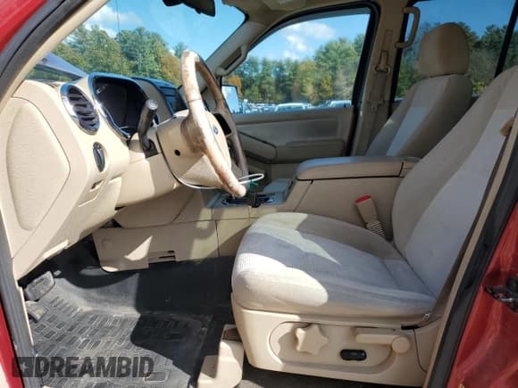 ✅ 2007 Ford Explorer Sport Trac Limited • VIN: 1FMEU53K47UA20688 • Lot: 82712315. Wystawiony na Copart z przebiegiem 179 453 mil. Bezpłatny archiwum sprzedaży aukcyjnych z USA i szczegółowy raport historii pojazdu na DreamBid. Zdjęcie 7.