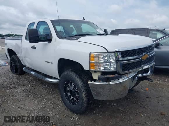 ✅ 2013 Chevrolet Silverado 2500HD Work Truck • VIN: 1GC2KVCG7DZ403046 • Lot: 42442506. Wystawiony na IAAI z przebiegiem 304 543 mil. Bezpłatny archiwum sprzedaży aukcyjnych z USA i szczegółowy raport historii pojazdu na DreamBid. Zdjęcie 1.