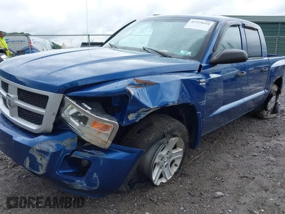 ✅ 2010 Dodge Dakota Bighorn/Lonestar • VIN: 1D7CW3GPXAS116883 • Lot: 42329654. Wystawiony na IAAI z przebiegiem 90 057 mil. Bezpłatny archiwum sprzedaży aukcyjnych z USA i szczegółowy raport historii pojazdu na DreamBid. Zdjęcie 6.