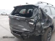 ✅ 2024 Subaru Ascent Onyx • VIN: 4S4WMAHD7R3407462 • Lot: 42181255. Listed on IAAI with 24,373 mi. Free auction sales archive from the USA and detailed vehicle history report at DreamBid. Image 6.