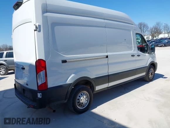 ✅ 2023 Ford Transit Cargo • VIN: 1FTBR2X86PKA51393 • Lot: 41769269. Listed on IAAI with 91,032 mi. Free auction sales archive from the USA and detailed vehicle history report at DreamBid. Image 4.