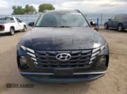 ✅ 2022 Hyundai Tucson SEL Convenience • VIN: KM8JFCA10NU064515 • Lot: 66120654. Wystawiony na Copart z przebiegiem 21 548 mil. Bezpłatny archiwum sprzedaży aukcyjnych z USA i szczegółowy raport historii pojazdu na DreamBid. Zdjęcie 5.