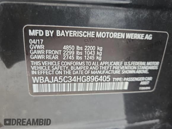 ✅ 2017 BMW 5 Series 530i • VIN: WBAJA5C34HG896405 • Lot: 85378555. Wystawiony na Copart z przebiegiem 117 206 mil. Bezpłatny archiwum sprzedaży aukcyjnych z USA i szczegółowy raport historii pojazdu na DreamBid. Zdjęcie 12.