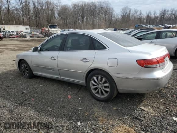 2008 Hyundai Azera Limited with VIN KMHFC46F98A302912, listed as a Copart auction lot 46301935 with Not provided miles and Salvage title. Bid and sale history available at DreamBid. Image 2.