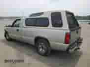 2004 Chevrolet Silverado 1500 LS z VIN 1GCEC14T54E186571, wystawiony jako Copart lot #60991645 z przebiegiem 308 569 mil mil oraz Szkoda całkowita • Salvage title. Historia ofert i sprzedaży dostępna na DreamBid. Obrazek 2.