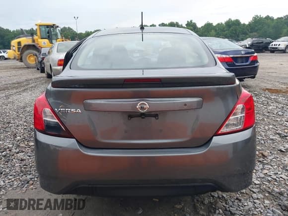 ✅ 2018 Nissan Versa SV • VIN: 3N1CN7AP3JL835083 • Lot: 42309174. Listed on IAAI with 105,261 mi. Free auction sales archive from the USA and detailed vehicle history report at DreamBid. Image 16.