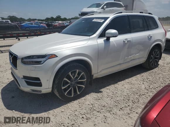 ✅ 2017 Volvo XC90 Momentum • VIN: YV4A22PK5H1186896 • Lot: 65469155. Wystawiony na Copart z przebiegiem 208 634 mil. Bezpłatny archiwum sprzedaży aukcyjnych z USA i szczegółowy raport historii pojazdu na DreamBid. Zdjęcie 1.