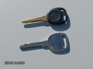 ✅ 2003 Chevrolet Silverado 2500HD LS • VIN: 1GCHC23U33F150223 • Lot: 43705201. Wystawiony na IAAI z przebiegiem 180 674 mil. Bezpłatny archiwum sprzedaży aukcyjnych z USA i szczegółowy raport historii pojazdu na DreamBid. Zdjęcie 11.