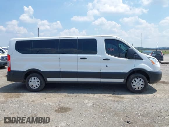 ✅ 2019 Ford Transit Passenger XL • VIN: 1FBZX2ZM7KKB24363 • Лот: 42704735. Опубликован ранее на IAAI с пробегом 165 396 миль. Бесплатный доступ к архиву аукционных продаж из США и подробный отчёт об истории автомобиля на DreamBid. Изображение 13.
