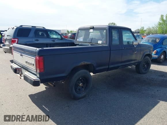 ✅ 1987 Ford Ranger • VIN: 1FTCR15T7HPA87264 • Lot: 42116751. Listed on IAAI with 76,790 mi. Free auction sales archive from the USA and detailed vehicle history report at DreamBid. Image 4.