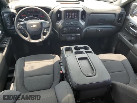 ✅ 2020 Chevrolet Silverado 1500 Custom • VIN: 1GCPYBEH9LZ263668 • Lot: 63006654. Wystawiony na Copart z przebiegiem 63 961 mil. Bezpłatny archiwum sprzedaży aukcyjnych z USA i szczegółowy raport historii pojazdu na DreamBid. Zdjęcie 8.