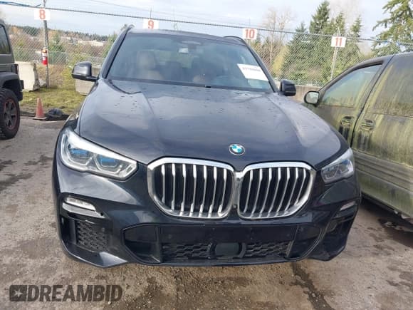 ✅ 2020 BMW X5 xDrive40i • VIN: 5UXCR6C02L9D09245 • Lot: 43759600. Wystawiony na IAAI z przebiegiem 121 665 mil. Bezpłatny archiwum sprzedaży aukcyjnych z USA i szczegółowy raport historii pojazdu na DreamBid. Zdjęcie 12.