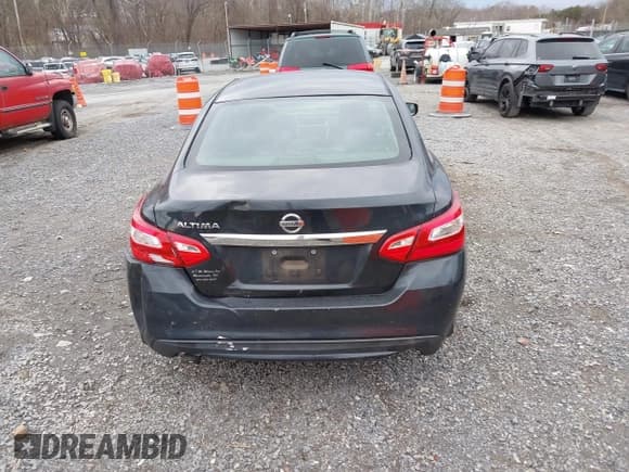 ✅ 2016 Nissan Altima S • VIN: 1N4AL3AP5GN313069 • Lot: 43754266. Listed on IAAI with 247,662 mi. Free auction sales archive from the USA and detailed vehicle history report at DreamBid. Image 16.
