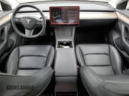 ✅ 2023 Tesla Model 3 • VIN: 5YJ3E1EA2PF550088 • Lot: 50633315. Wystawiony na Copart z przebiegiem 45 221 mil. Bezpłatny archiwum sprzedaży aukcyjnych z USA i szczegółowy raport historii pojazdu na DreamBid. Zdjęcie 8.