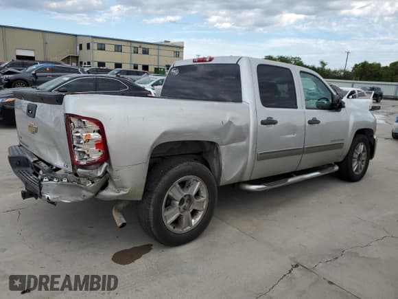 ✅ 2011 Chevrolet Silverado 1500 LS • VIN: 3GCPCREA4BG135086 • Lot: 72721524. Listed on Copart with 263,196 mi. Free auction sales archive from the USA and detailed vehicle history report at DreamBid. Image 3.