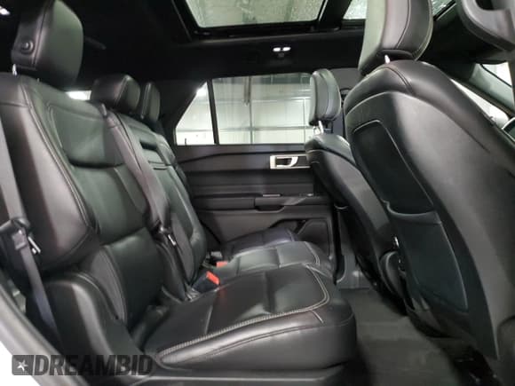 ✅ 2020 Ford Explorer XLT • VIN: 1FMSK8DH2LGB45291 • Lot: 80080515. Wystawiony na Copart z przebiegiem 51 616 mil. Bezpłatny archiwum sprzedaży aukcyjnych z USA i szczegółowy raport historii pojazdu na DreamBid. Zdjęcie 11.