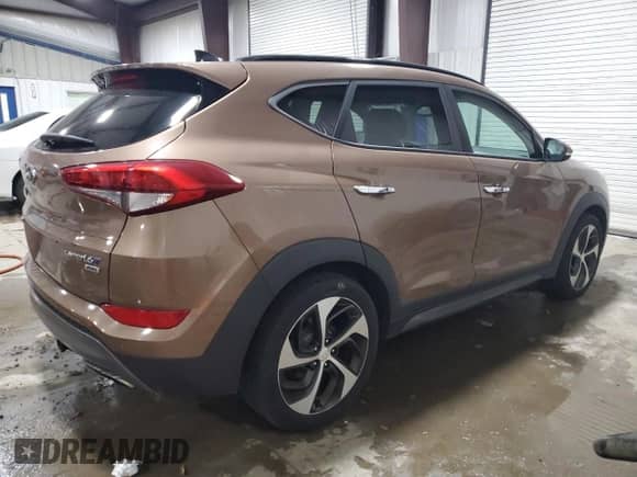 2016 Hyundai Tucson Sport z VIN KM8J3CA21GU179516, wystawiony jako Copart lot #91082765 z przebiegiem 93 070 mil mil oraz Czysty tytuł • Clean title. Historia ofert i sprzedaży dostępna na DreamBid. Obrazek 3.