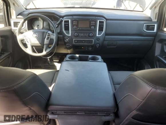 ✅ 2017 Nissan Titan S • VIN: 1N6AA1EJ7HN534858 • Lot: 85089095. Wystawiony na Copart z przebiegiem Nie podano. Bezpłatny archiwum sprzedaży aukcyjnych z USA i szczegółowy raport historii pojazdu na DreamBid. Zdjęcie 8.