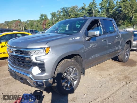✅ 2023 Chevrolet Silverado 1500 LT • VIN: 3GCPDKEK4PG242403 • Lot: 43205587. Wystawiony na IAAI z przebiegiem 19 106 mil. Bezpłatny archiwum sprzedaży aukcyjnych z USA i szczegółowy raport historii pojazdu na DreamBid. Zdjęcie 2.