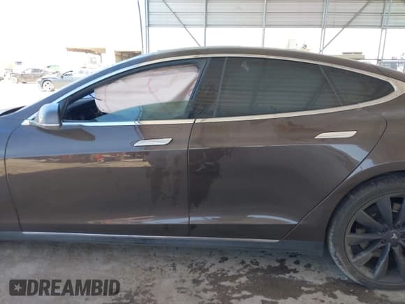 ✅ 2014 Tesla Model S P85D • VIN: 5YJSA1H28EFP65161 • Лот: 41846154. Опубликован ранее на IAAI с пробегом 112 263 миль. Бесплатный доступ к архиву аукционных продаж из США и подробный отчёт об истории автомобиля на DreamBid. Изображение 14.
