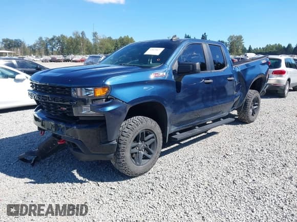 ✅ 2020 Chevrolet Silverado 1500 Custom Trail Boss • VIN: 1GCRYCEF8LZ329902 • Лот: 42839877. Опубликован ранее на IAAI с пробегом 58 757 миль. Бесплатный доступ к архиву аукционных продаж из США и подробный отчёт об истории автомобиля на DreamBid. Изображение 2.