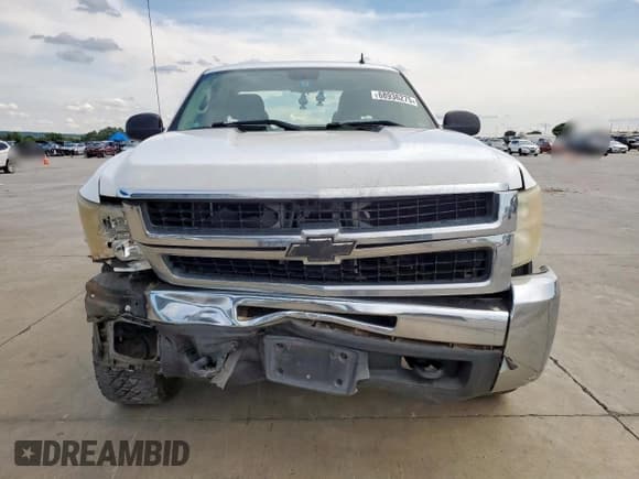 ✅ 2008 Chevrolet Silverado 2500HD Work Truck • VIN: 1GCHC29K38E174413 • Lot: 68936275. Wystawiony na Copart z przebiegiem 221 086 mil. Bezpłatny archiwum sprzedaży aukcyjnych z USA i szczegółowy raport historii pojazdu na DreamBid. Zdjęcie 5.