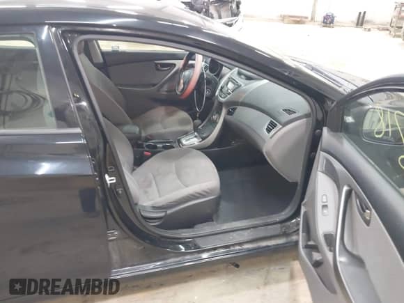 2013 Hyundai Elantra Limited с VIN 5NPDH4AE2DH355756, выставлен на аукционе IAAI как лот 43409718 с пробегом 125 551 миль миль и . История ставок и продаж доступна на DreamBid. Изображение 5.
