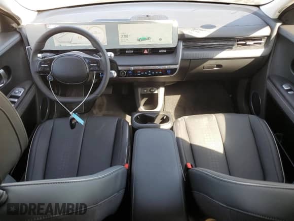 2023 Hyundai Ioniq 5 SEL z VIN KM8KNDAF2PU227984, wystawiony jako Copart lot #67278243 z przebiegiem 34 mil mil oraz . Historia ofert i sprzedaży dostępna na DreamBid. Obrazek 8.